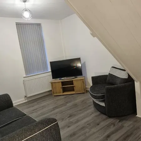 Dom wakacyjny Spacious And Modern Town House Close To The District Barrow-in-Furness
