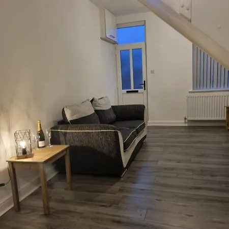 Spacious And Modern Town House Close To The District * Barrow-in-Furness