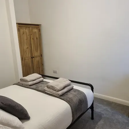 Dom wakacyjny Spacious And Modern Town House Close To The District *