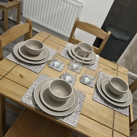 Spacious And Modern Town House Close To The District * Barrow-in-Furness