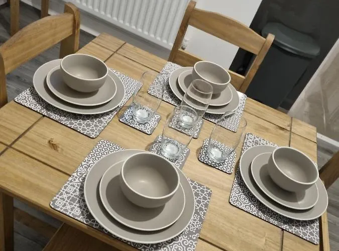 Spacious And Modern Town House Close To The District * Barrow-in-Furness